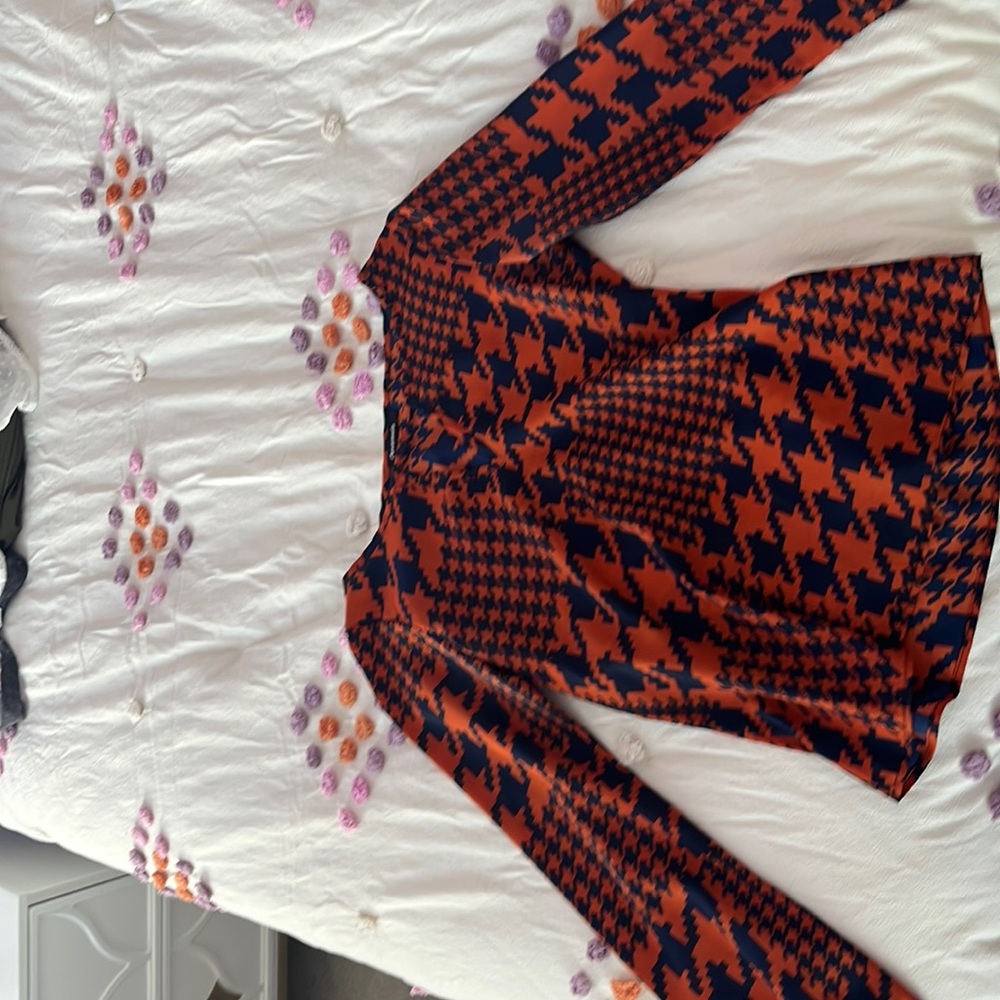 Caramela key hole blouse